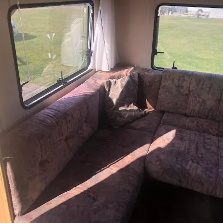 Caravan In Op Camping Duindoorn Campingplads *