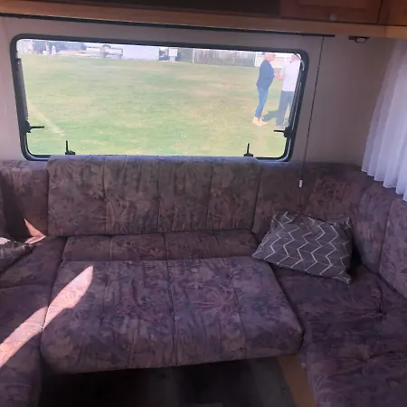 Caravan In Op Camping Duindoorn