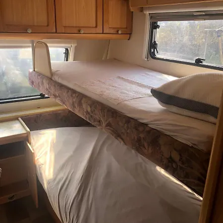 Campingplads Caravan In Op Camping Duindoorn