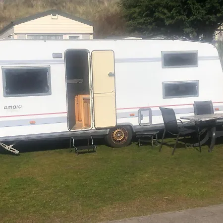 Caravan In Op Camping Duindoorn Campingplads *